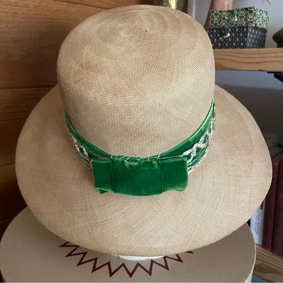 Vintage 60s Jan Leslie straw green velvet ribbon trim hat - Picture 5 of 7